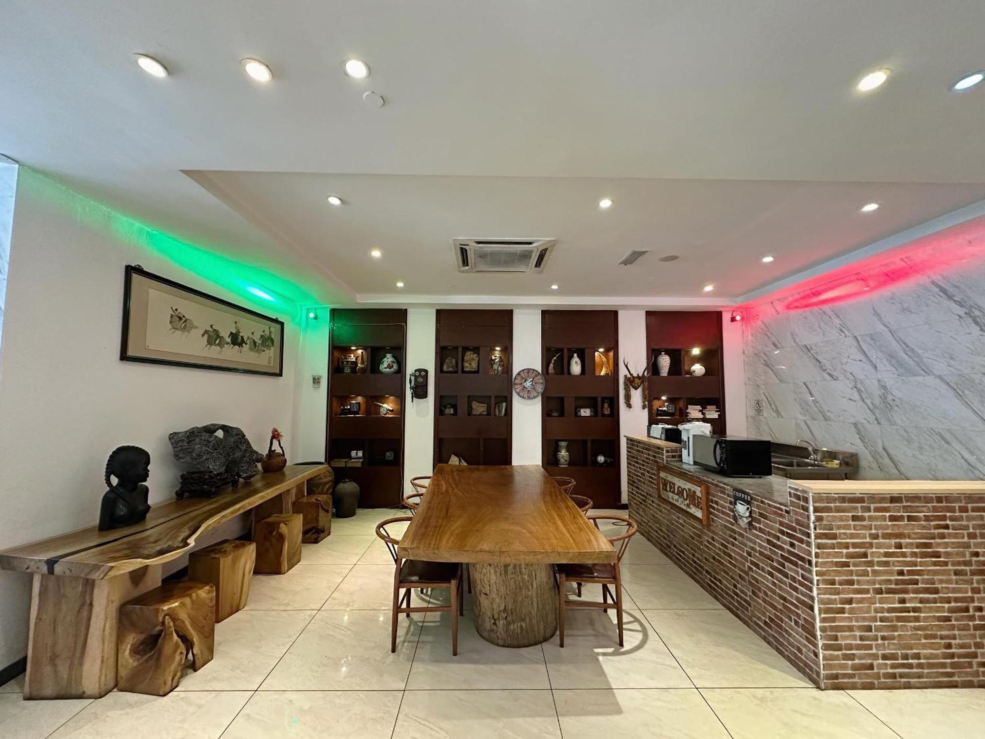 Hotel Comfort Center 3*