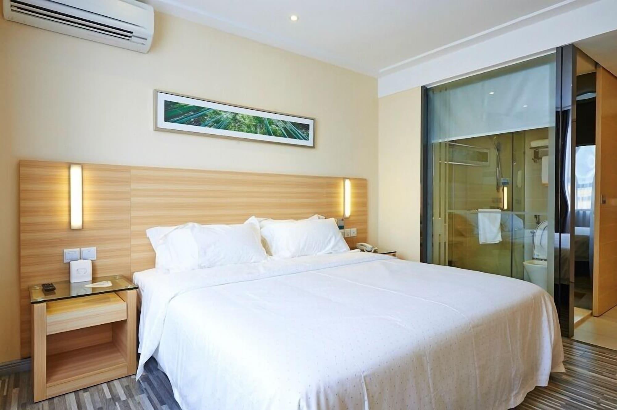 Comfort Center Hotel 3*